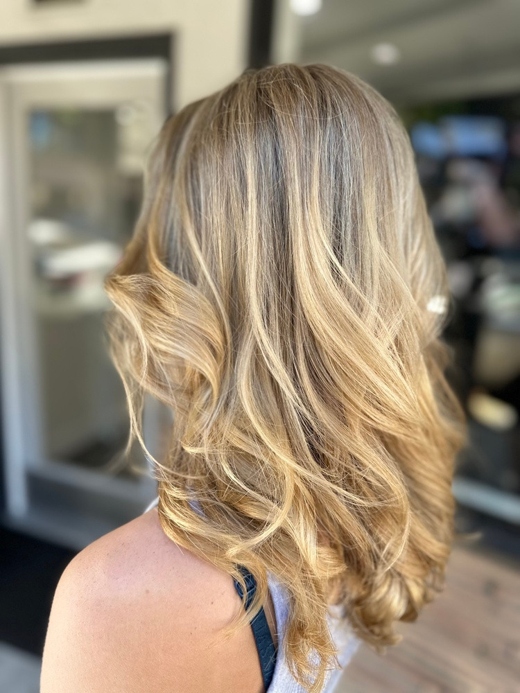 Base Blonde With Balayage Highlights Visual Idea — Blonde Hair Colors