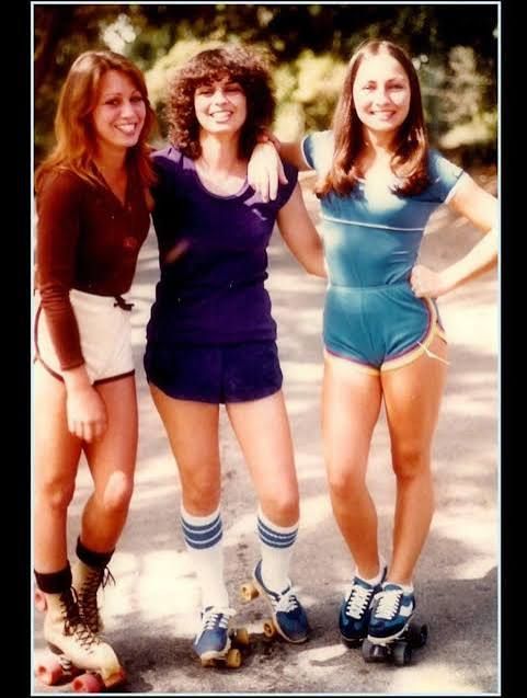 1970s-Inspired Athletic Sets for Casual Skating — Roller Skating Outfits