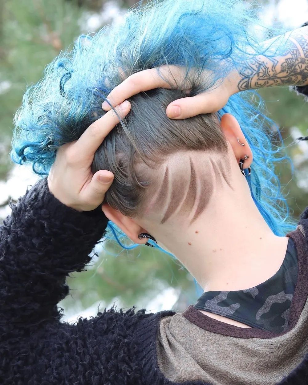 Blue Wavy Hairstyle with Geometric Undercut — Undercut Hairstyles for Women