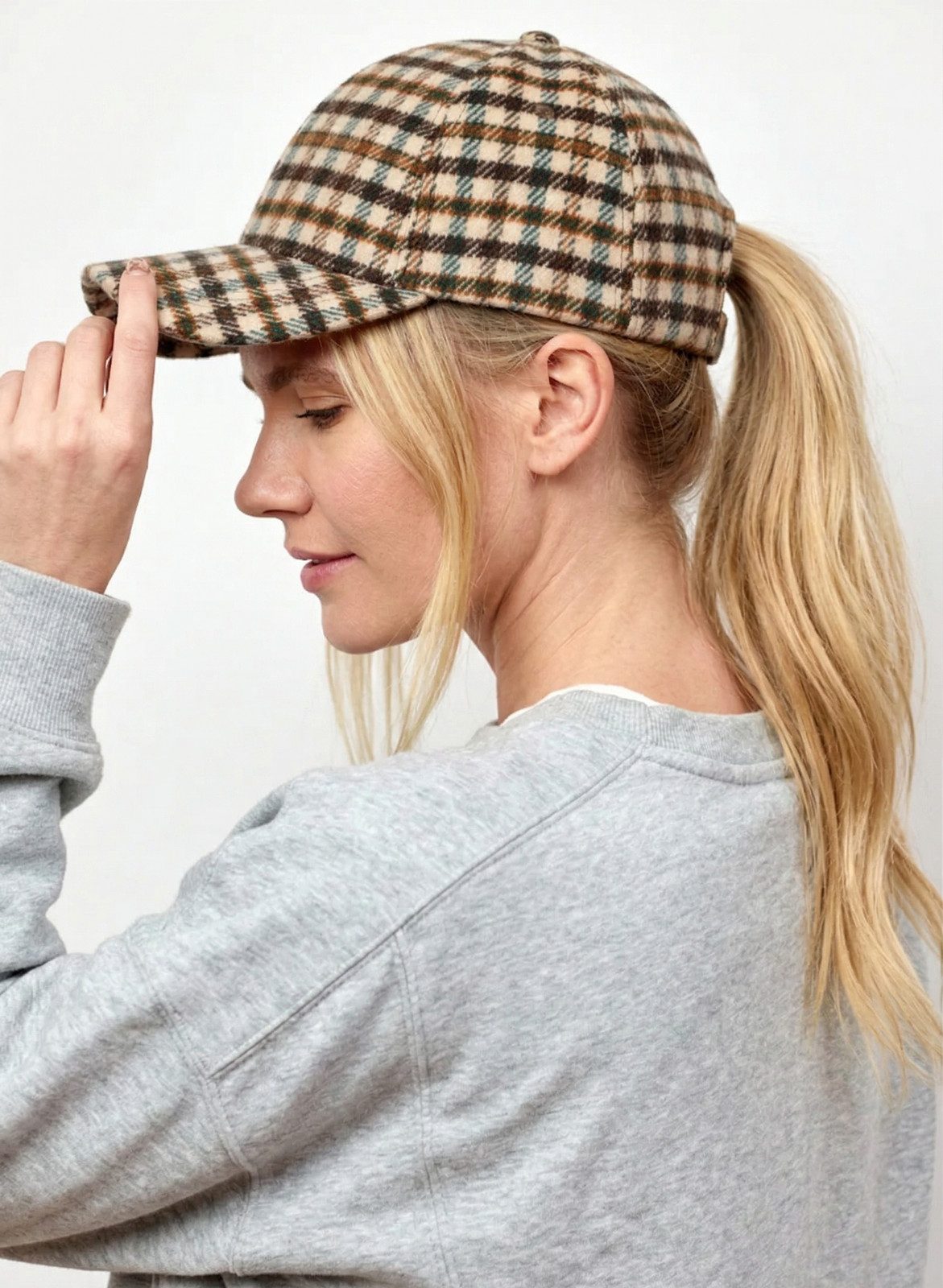 Shoulder Length Straight Low Ponytail Shoulder Length Straight Low Ponytail — Baseball Cap Hairstyles