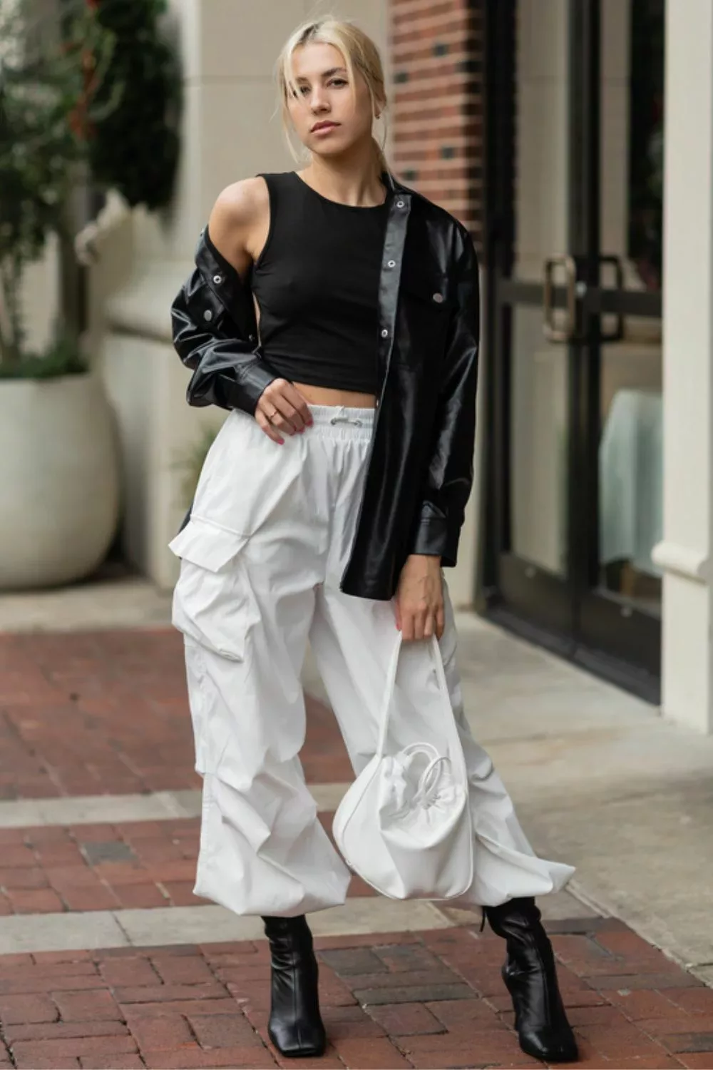 White Voluminous Cargo Pants With Leather Jacket — Cargo Pants Outfits