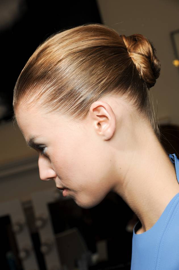 Collarbone Visual Idea Collarbone Visual Idea — Ballerina Bun