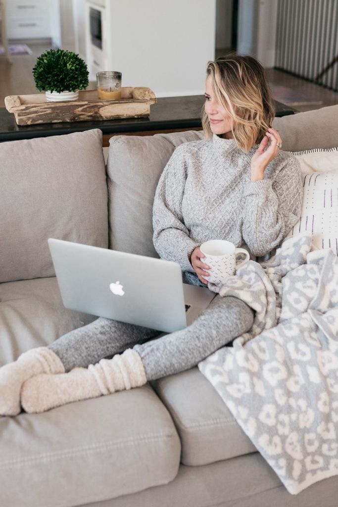 Cable-Knit Sweater and Leggings for a Super Cozy WFH Day Cable-Knit Sweater and Leggings for a Super Cozy WFH Day — Work From Home Outfits