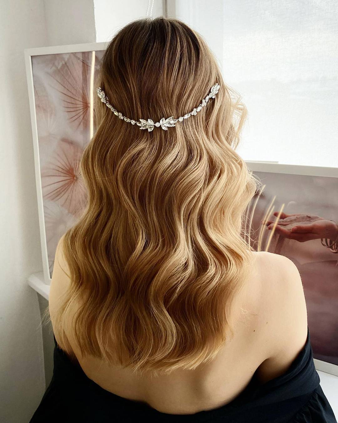 Blonde With Highlights Visual Idea — Headband Hairstyles