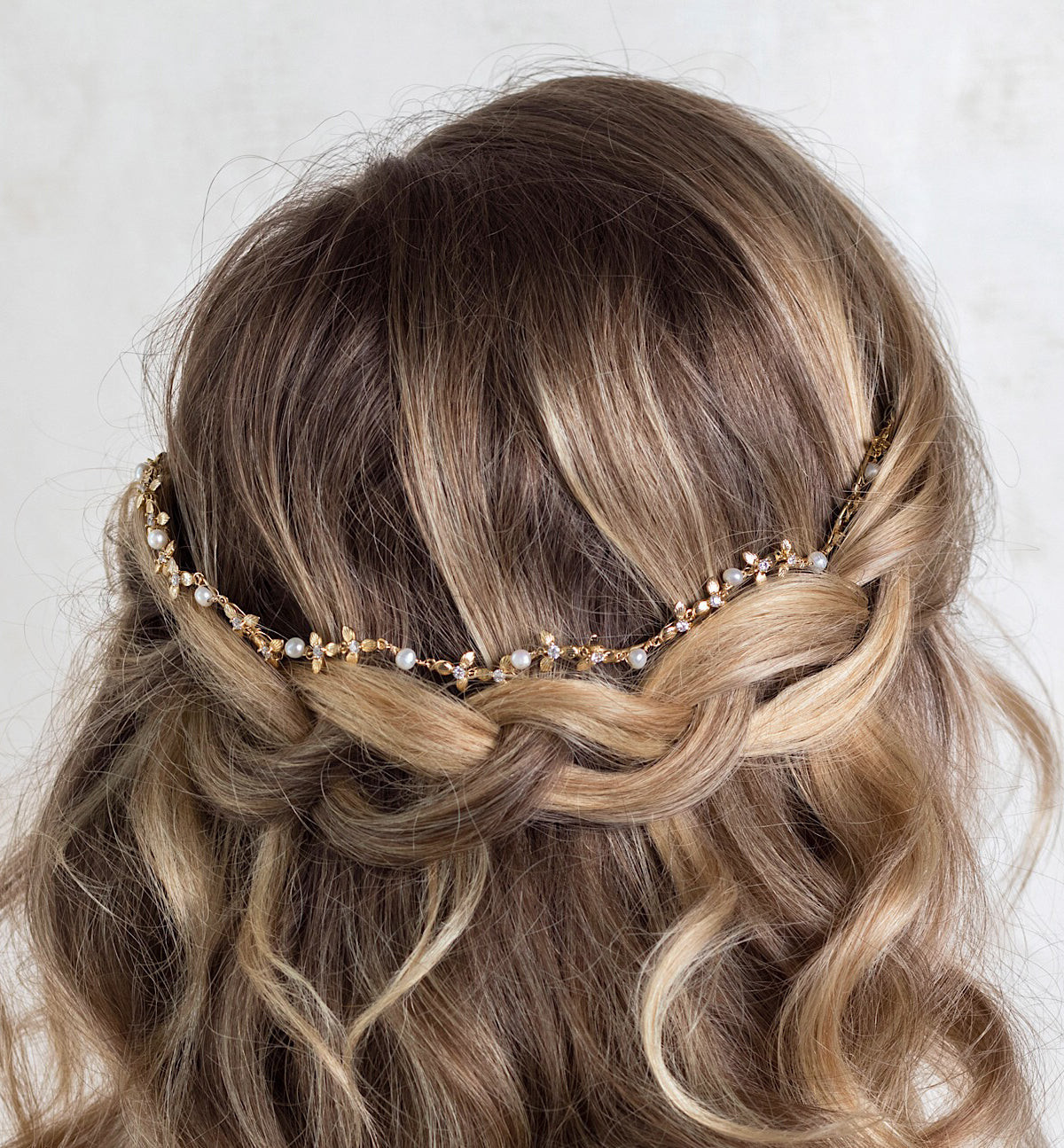 Blonde With Highlights Visual Idea Blonde With Highlights Visual Idea — Pearl Headband Hairstyles