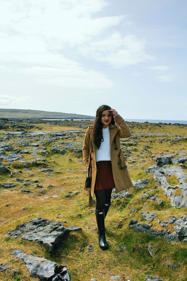 Trench Coat and Rain Boots for Travel — Ireland Outfits