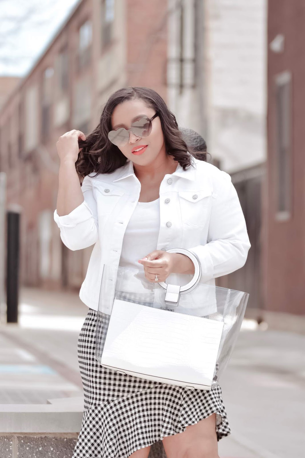 Weekend Vibes: Clear Tote with Denim and Gingham — Clear Bag Outfits