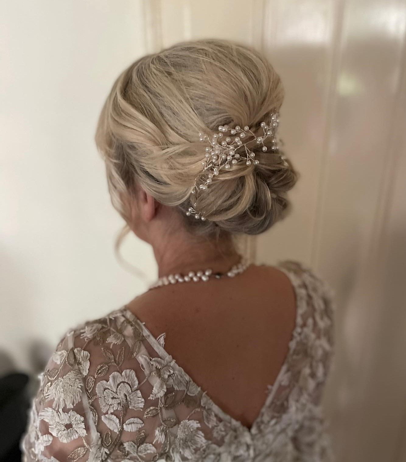 Ash Blonde With Silver Highlights Visual Idea Ash Blonde With Silver Highlights Visual Idea — Mother of the Bride Hairstyles