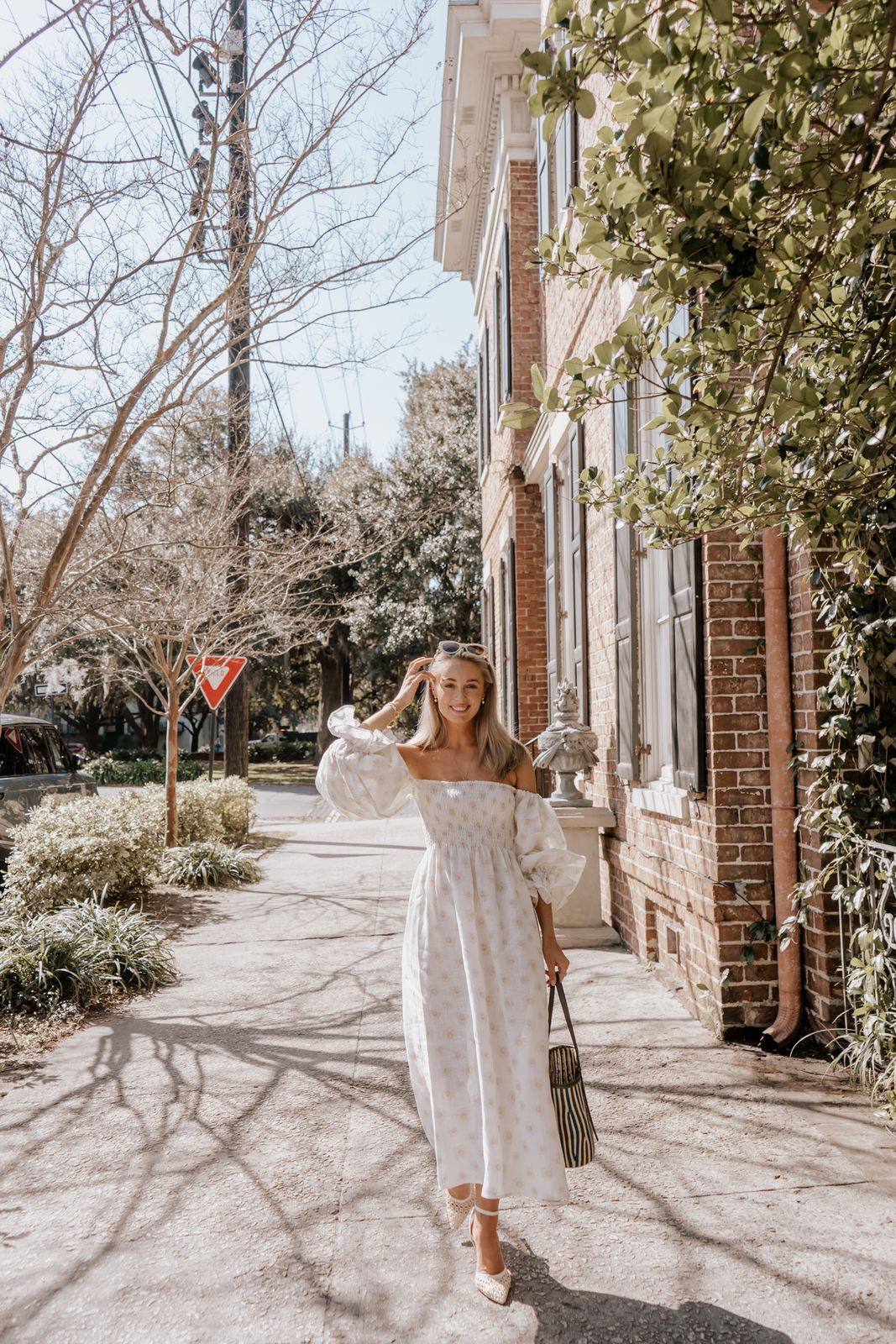 White Off-the-Shoulder Maxi Dress for Daytime Elegance White Off-the-Shoulder Maxi Dress for Daytime Elegance — Savannah Outfits