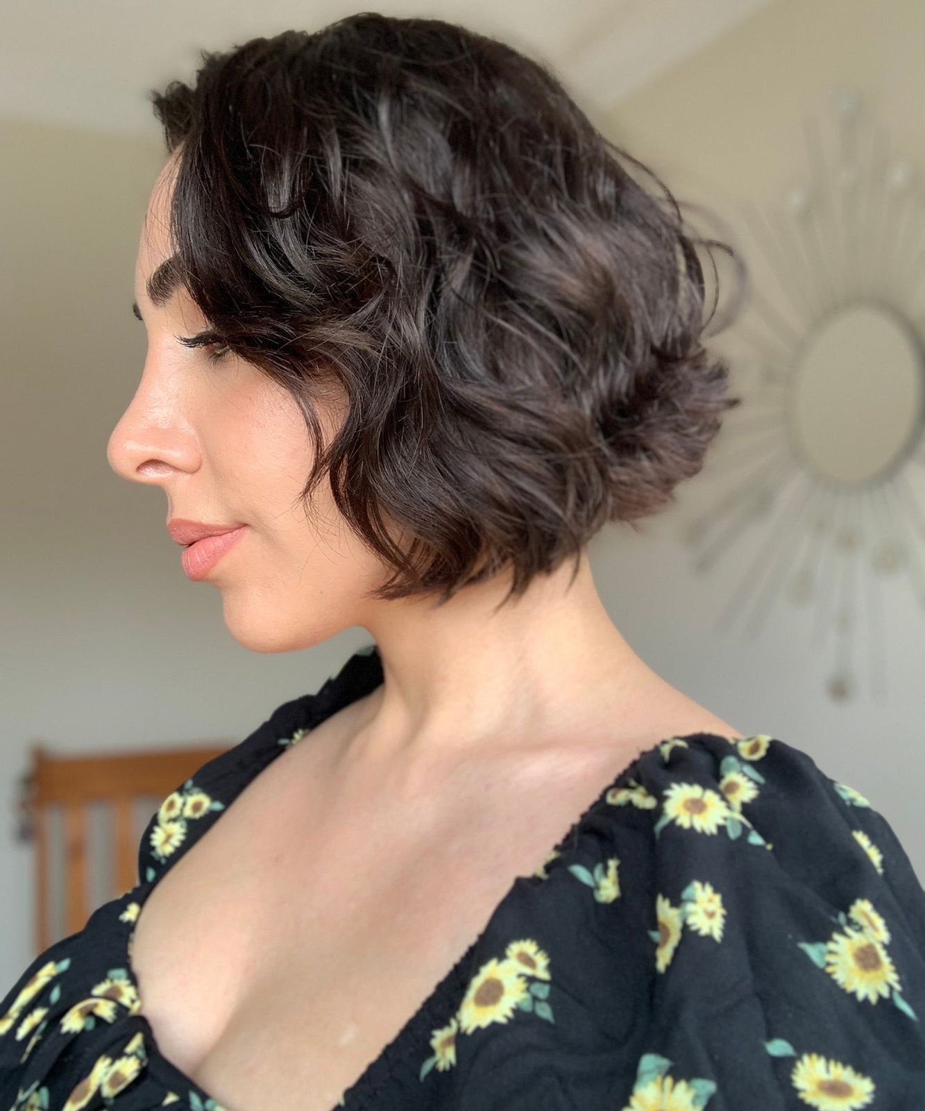 Loose Waves Chin Bob With Side Part Loose Waves Chin Bob With Side Part — Italian Bob