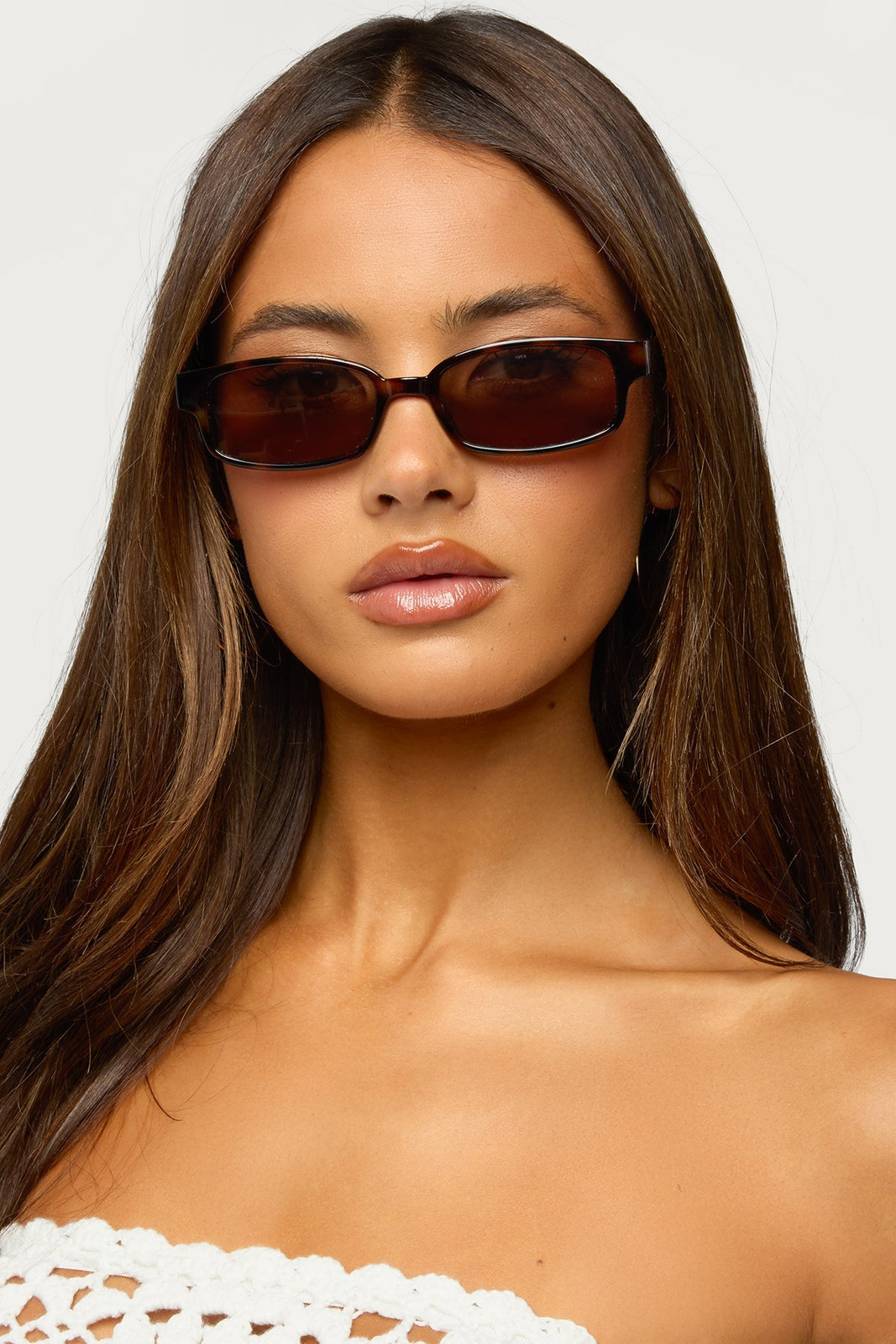 Off-the-Shoulder Knit Top with Dark Brown Rectangle Sunglasses Off-the-Shoulder Knit Top with Dark Brown Rectangle Sunglasses — Rectangle Sunglasses Outfits