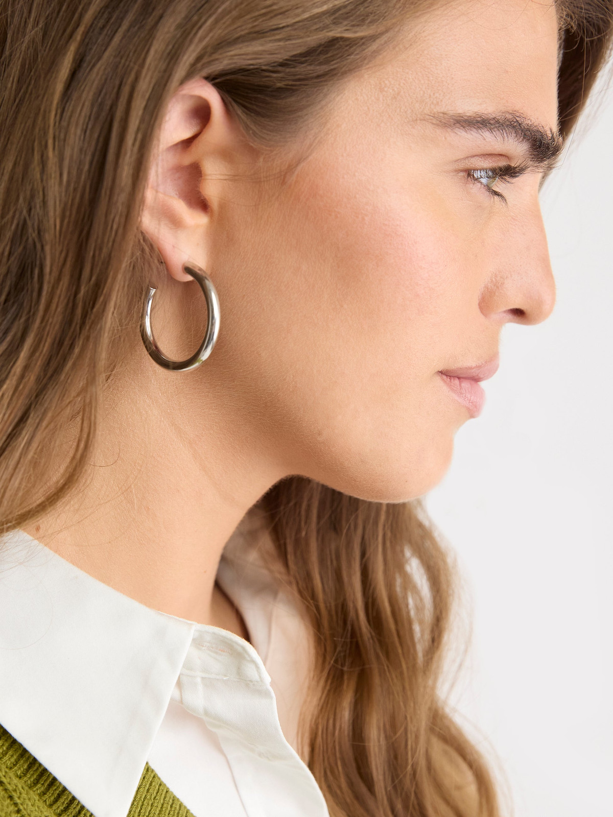 Chunky Sophistication: Thick Polished Silver Hoops — Silver Hoops Outfits