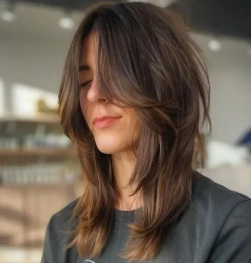 Textured Dark Brown Shag Textured Dark Brown Shag — 90s Hairstyles