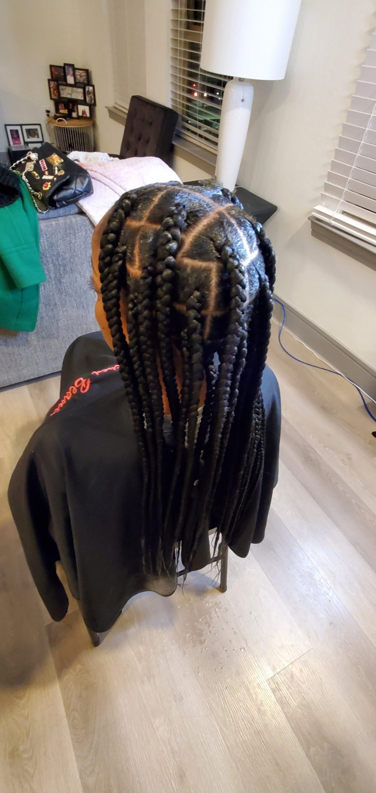 Large Square-Sectioned Jumbo Braids Large Square-Sectioned Jumbo Braids — Jumbo Knotless Braids