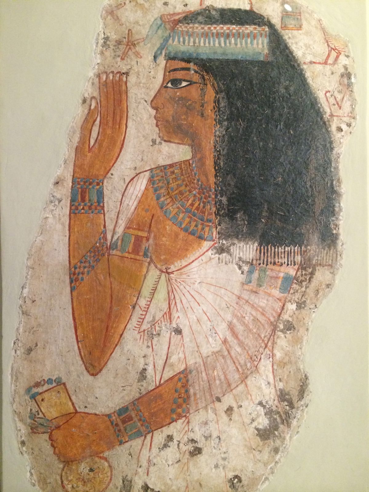 Ancient Egyptian Woman in Draped White Garment Ancient Egyptian Woman in Draped White Garment — Egypt Outfits