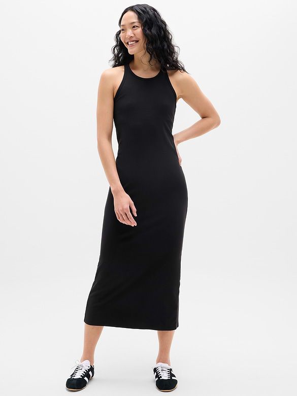 Fitted Black Ribbed Knit Midi Dress with Sneakers Fitted Black Ribbed Knit Midi Dress with Sneakers — Casual Dresses