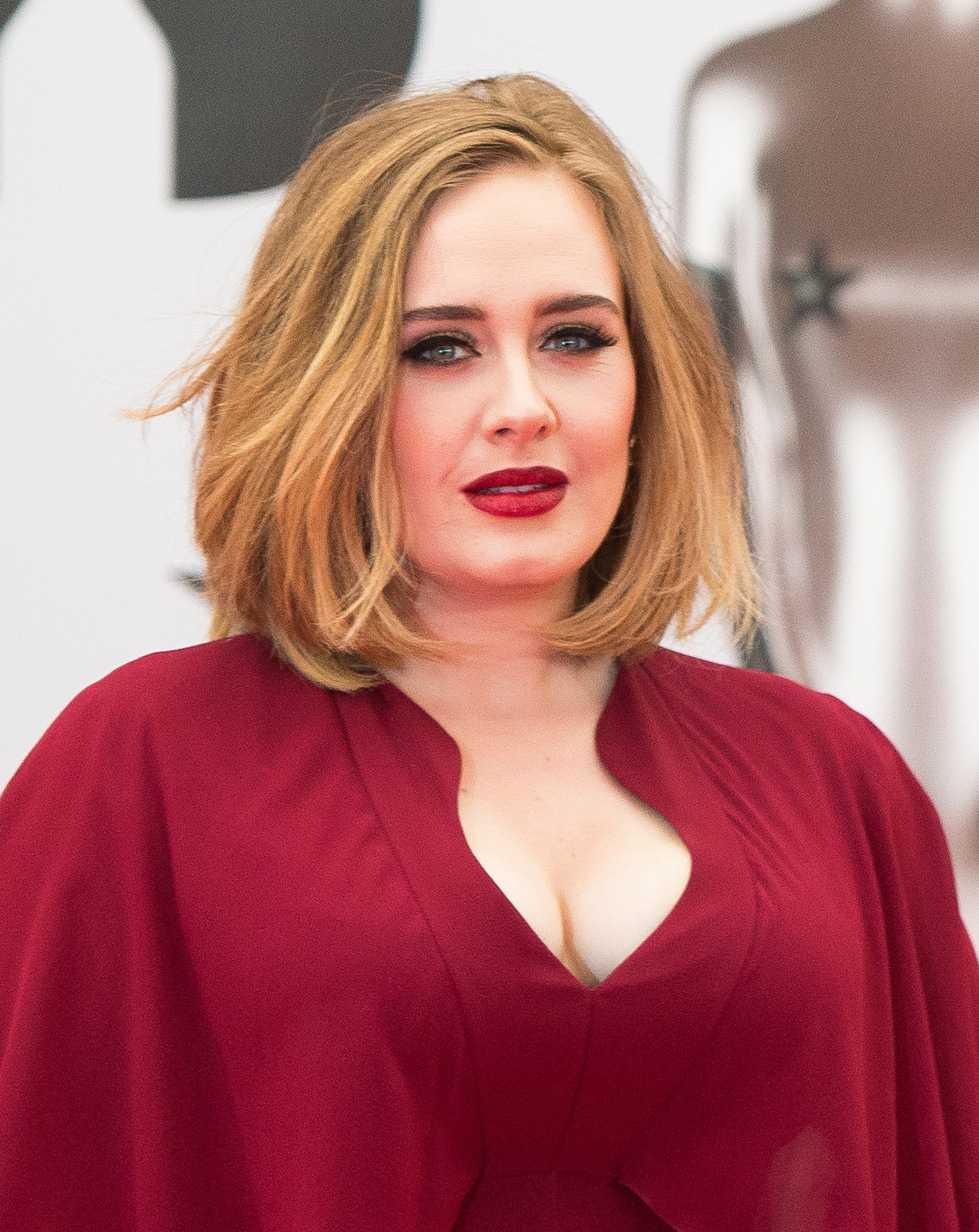 Blonde Visual Idea Blonde Visual Idea — Hairstyles for Chubby Faces