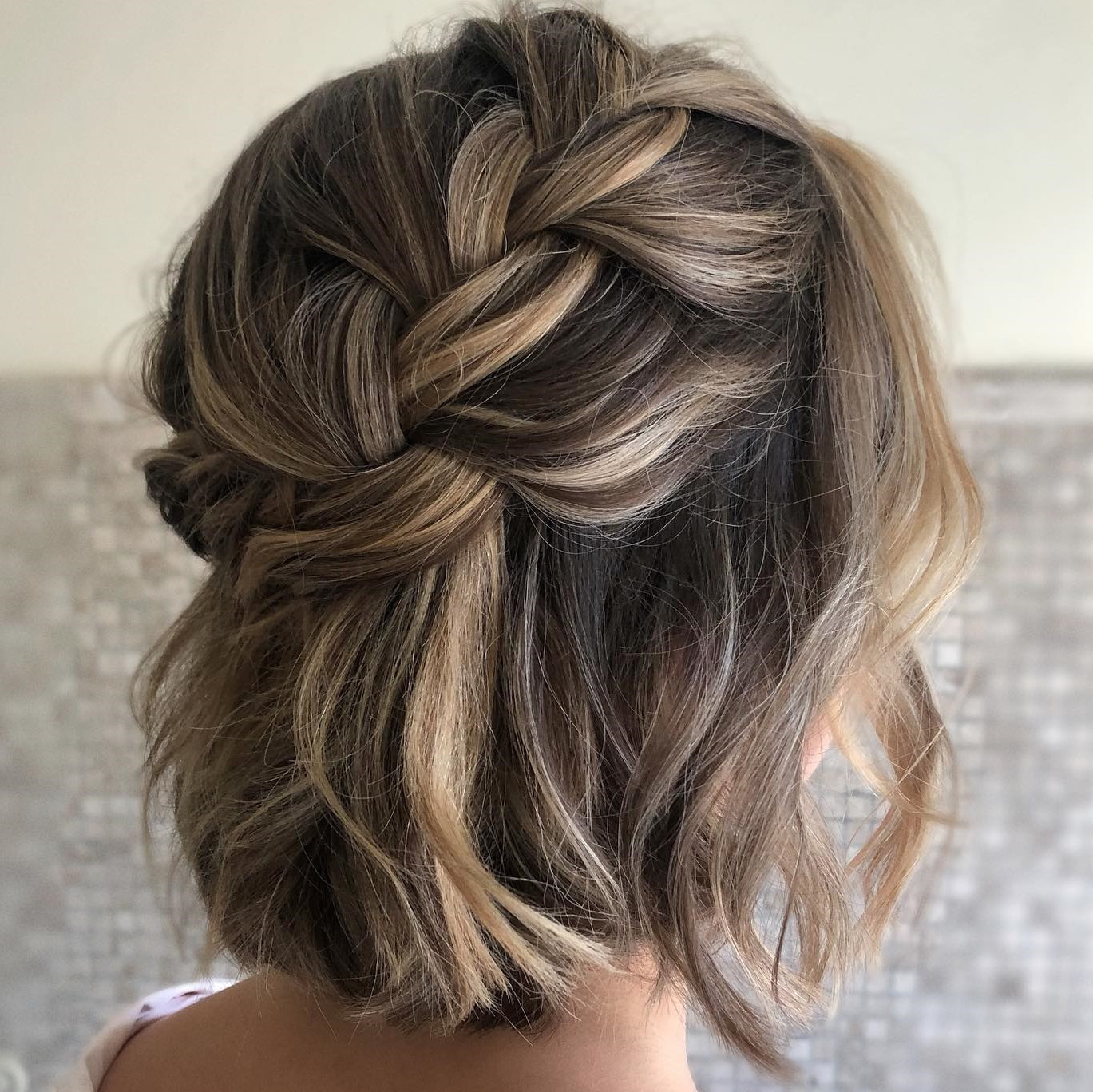 Bob With Braided Half-Up Detail Bob With Braided Half-Up Detail — Half Up Half Down Short Hair