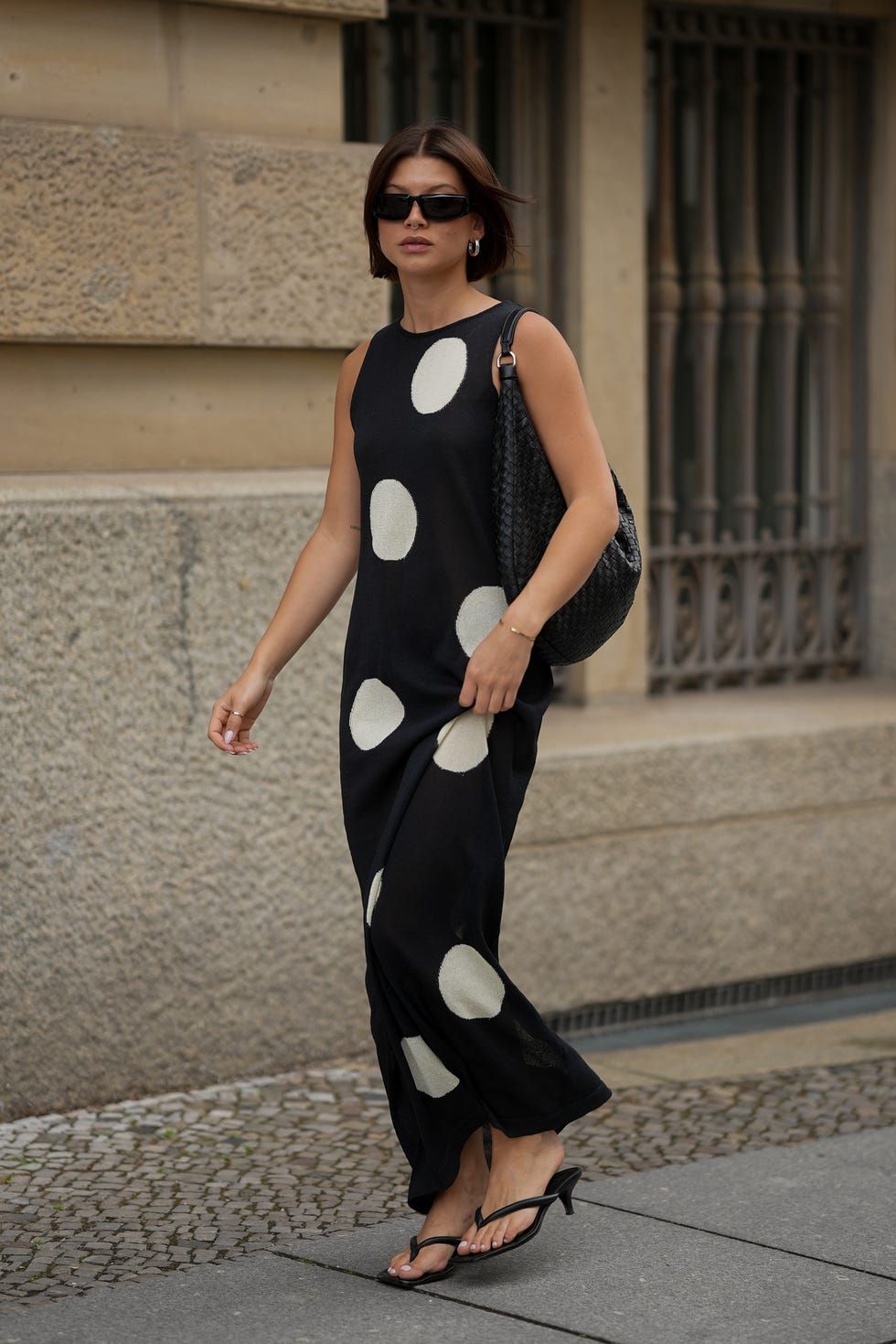 Black and White Polka Dot Midi Dress with Thong Sandals and Tote — Midi Dress Outfits