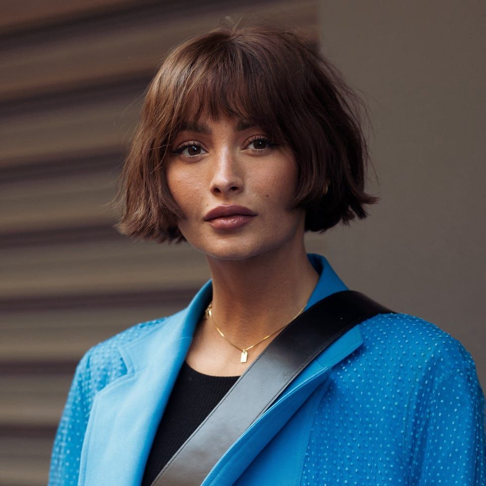 Straight Medium Density Chin Dark Brown Bob With Blunt Bangs — French Bob