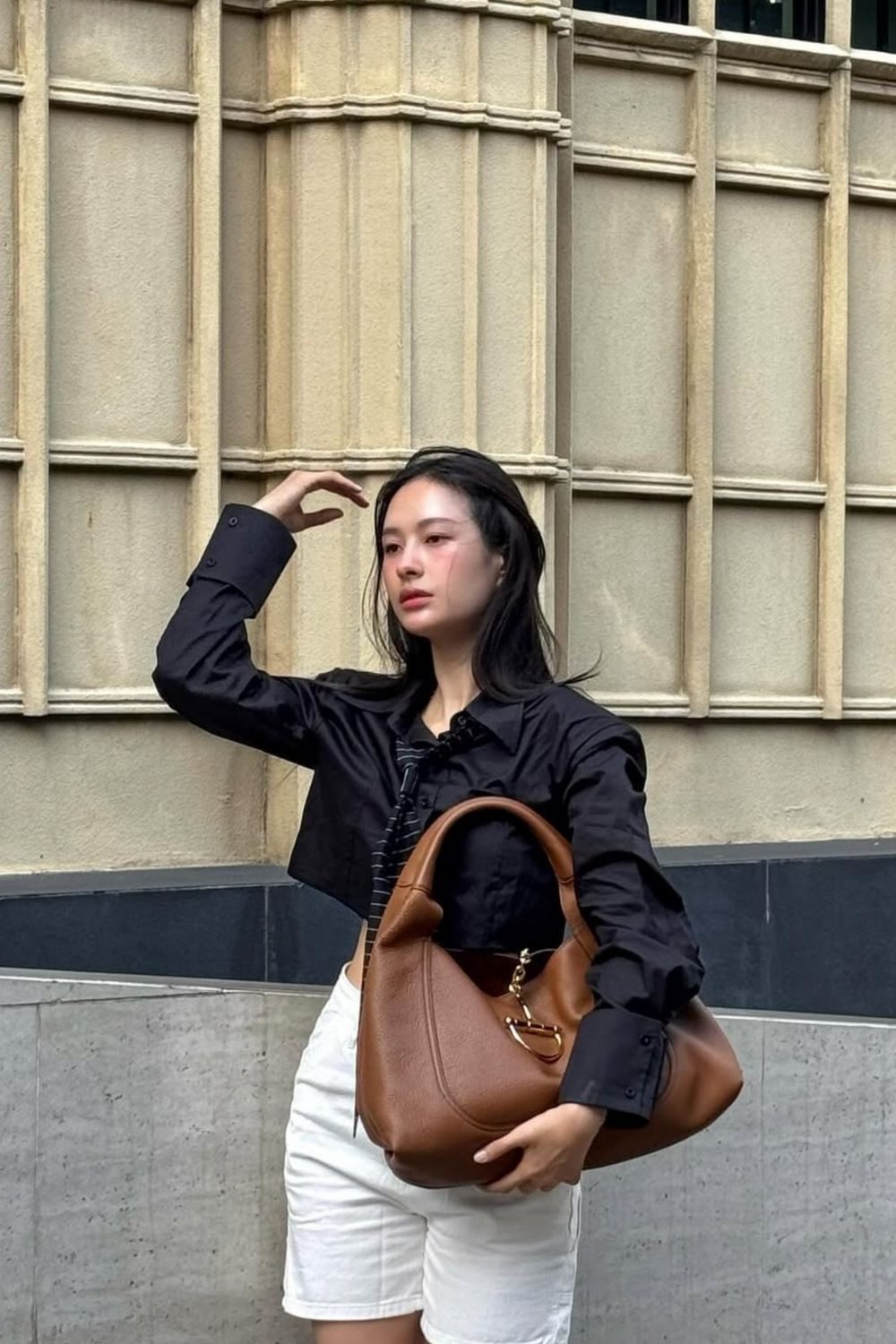 Casual Outing with Cropped Top and Leather Bag Casual Outing with Cropped Top and Leather Bag — Gucci Bag Outfits