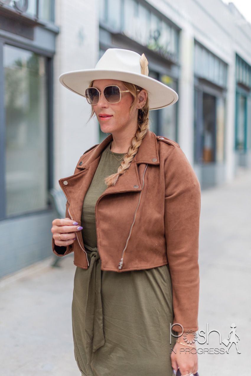 Olive Green Dress with Suede Jacket, White Hat, and Sneakers Olive Green Dress with Suede Jacket, White Hat, and Sneakers — Wide Brim Hat Outfits