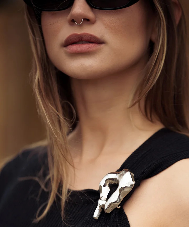Simple Silver Septum Ring with Black Knit Top Simple Silver Septum Ring with Black Knit Top — Septum Piercing Ideas