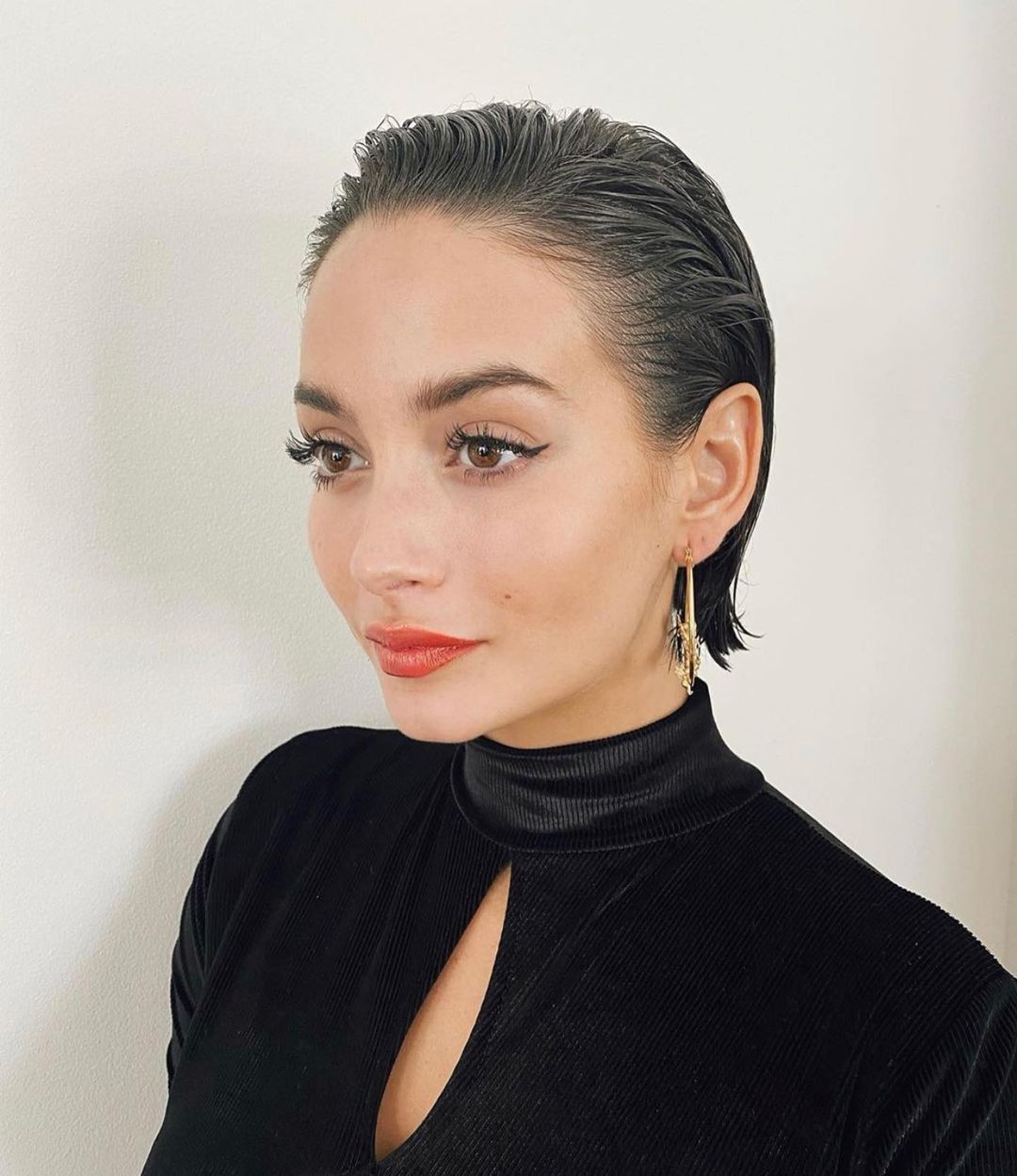 Sleek Chin Length Wet Look Bob — Wet Look Hairstyles