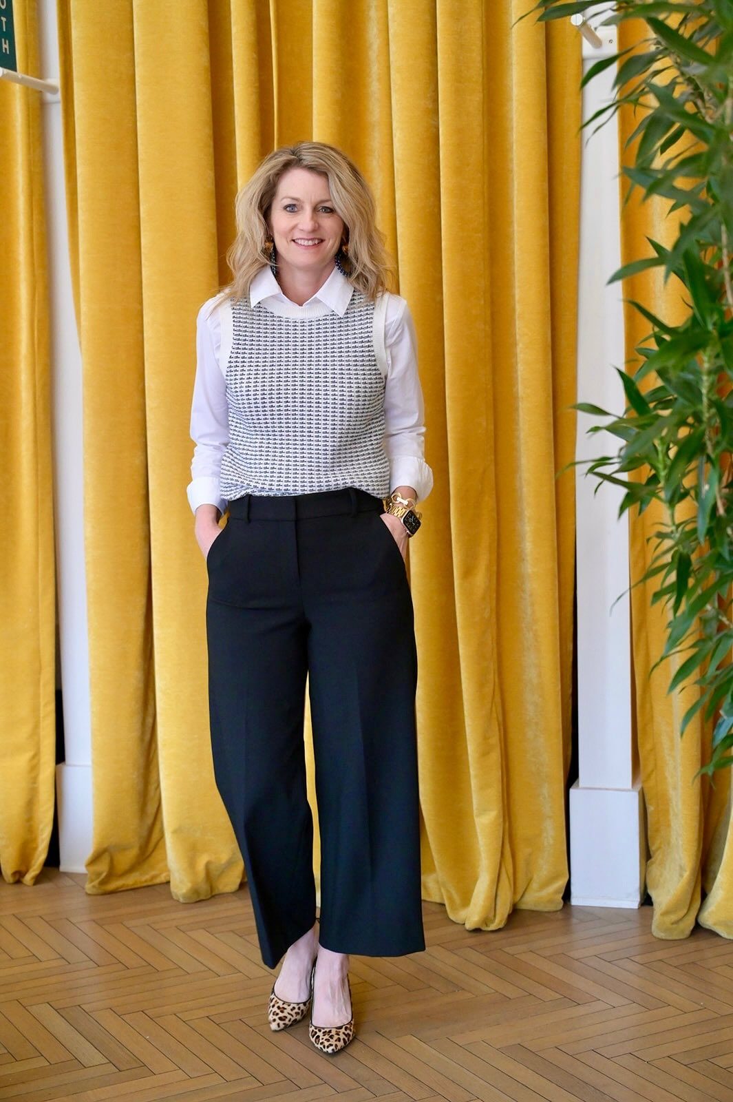 Business Casual Black Wide Leg Pants with Knit Vest — Wide Leg Pants Outfits
