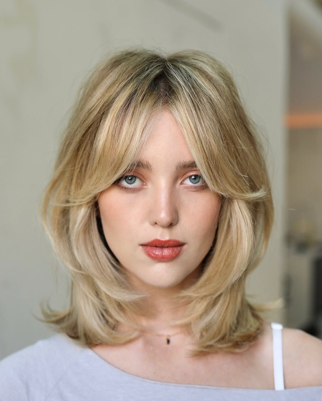 Ash Blonde Collarbone Layers With Blowout — Shoulder Length Haircuts