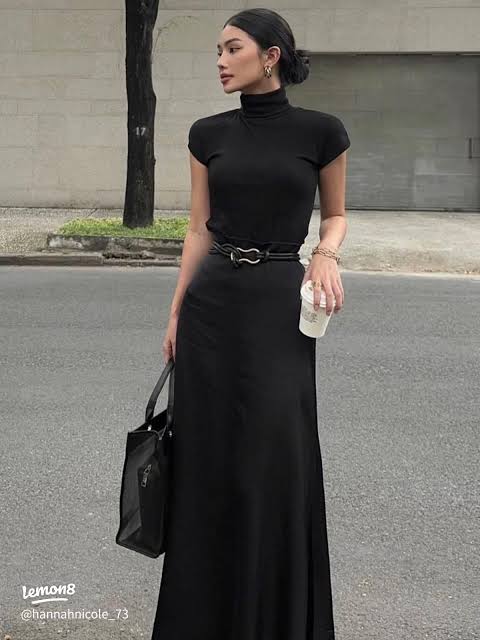 Dark Feminine Fall Outfits: Chic Aesthetic Ideas