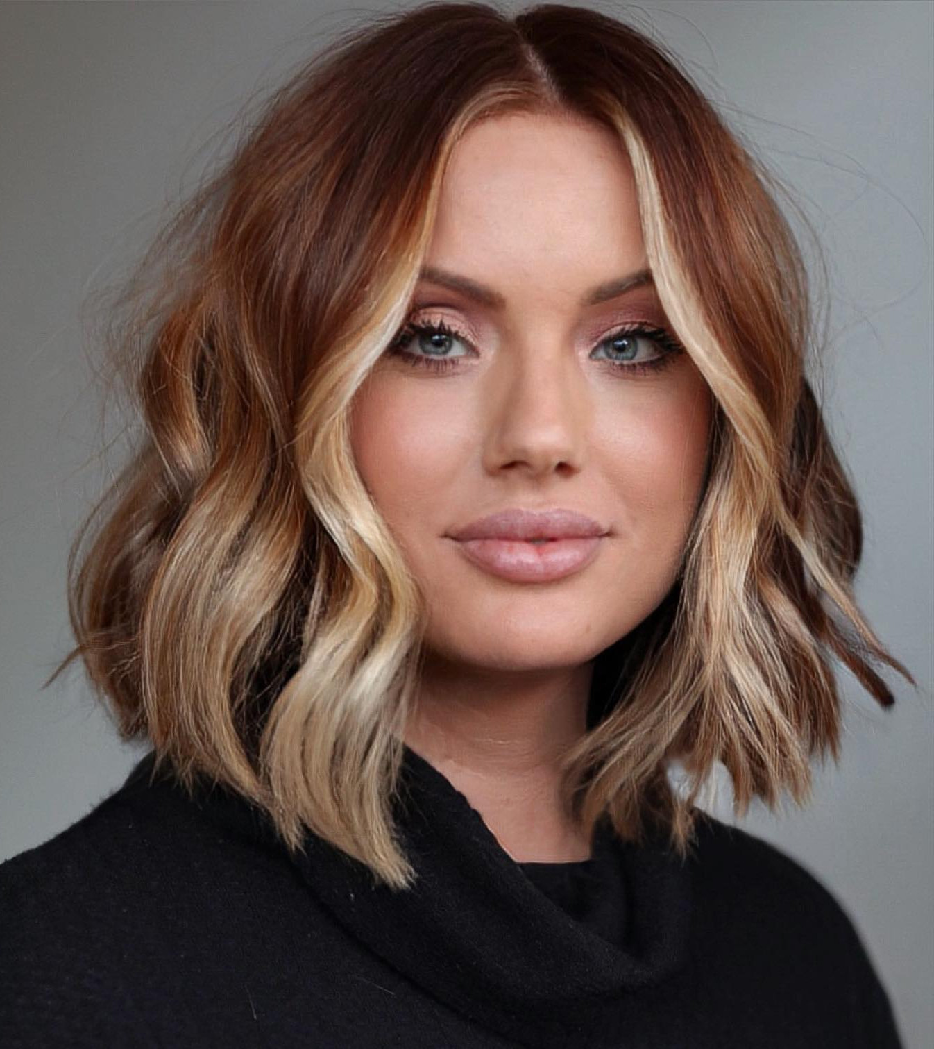 Dark Brown With Blonde Money Piece Visual Idea Dark Brown With Blonde Money Piece Visual Idea — Hairstyles for Chubby Faces