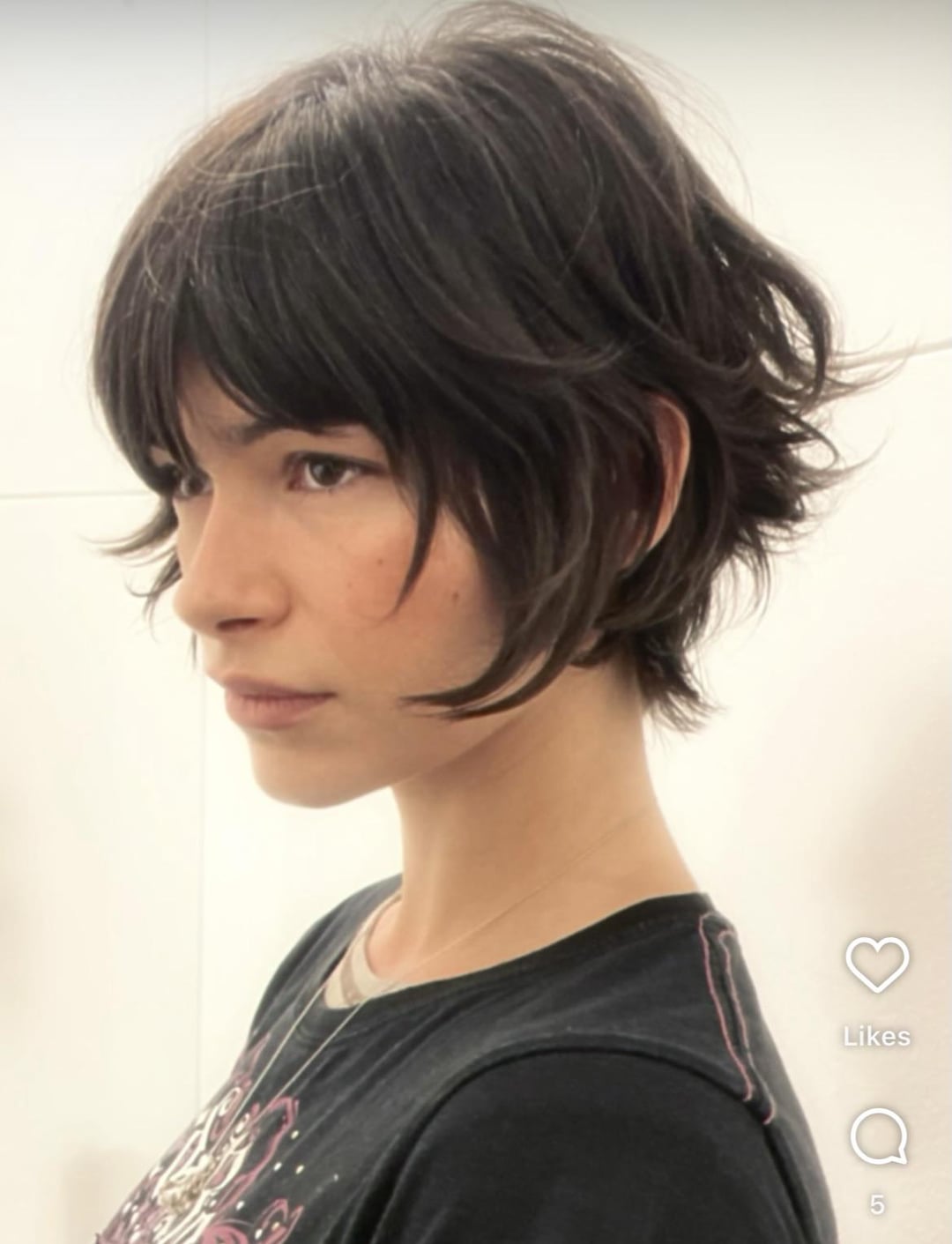 The Tousled Layers of a Dark Brown Bob The Tousled Layers of a Dark Brown Bob — Messy Hairstyles