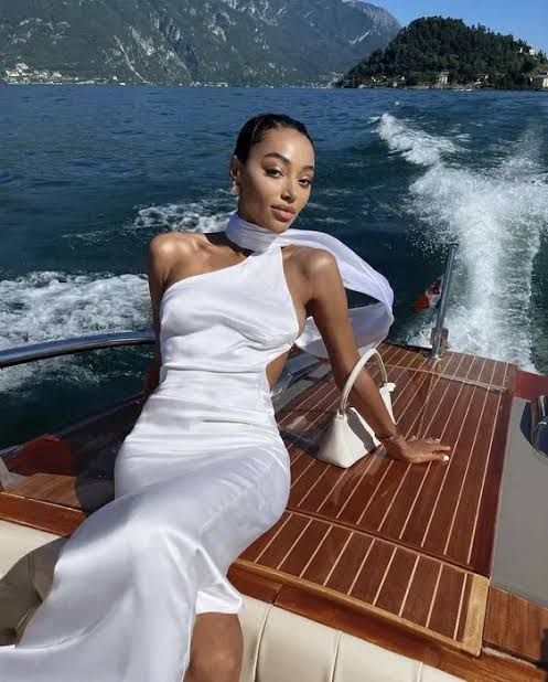 8 Perfect Yacht Party Outfits to Wear This Summer