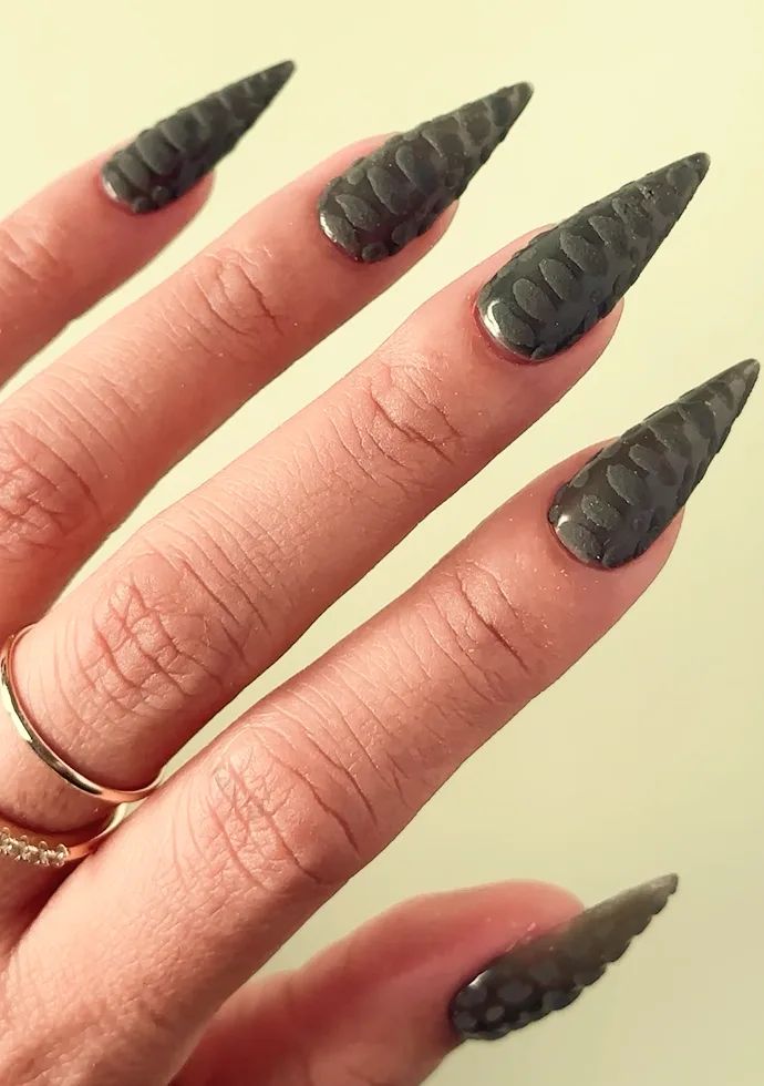 Dark Grey Textured Snake Print Dark Grey Textured Snake Print — Snake Print Nails