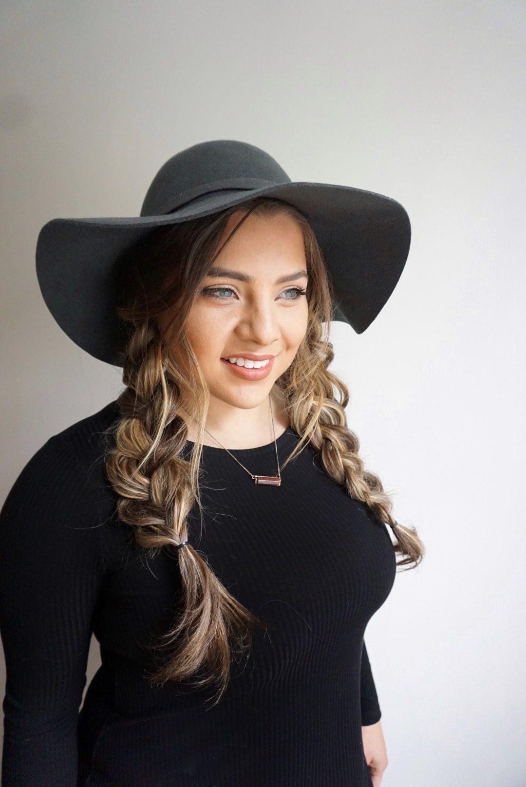 Long Layers Visual Idea Long Layers Visual Idea — Hat Hairstyles