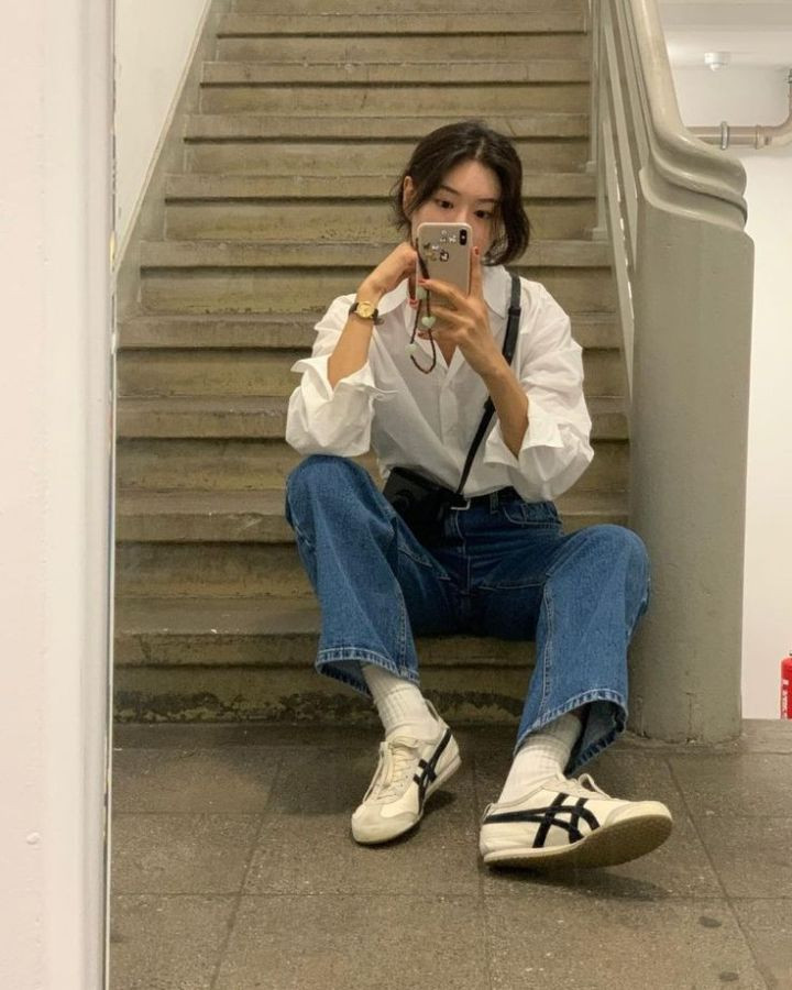 Polished Casual: Button-Down Shirt and Jeans with Onitsuka Tigers Polished Casual: Button-Down Shirt and Jeans with Onitsuka Tigers — Onitsuka Tiger Outfits