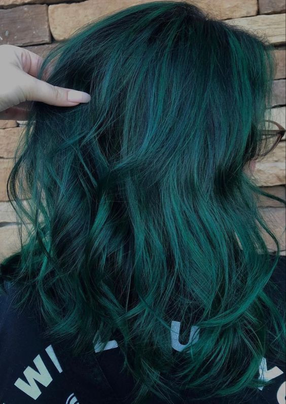 Vibrant Forest Green Visual Idea — Forest Green Hair