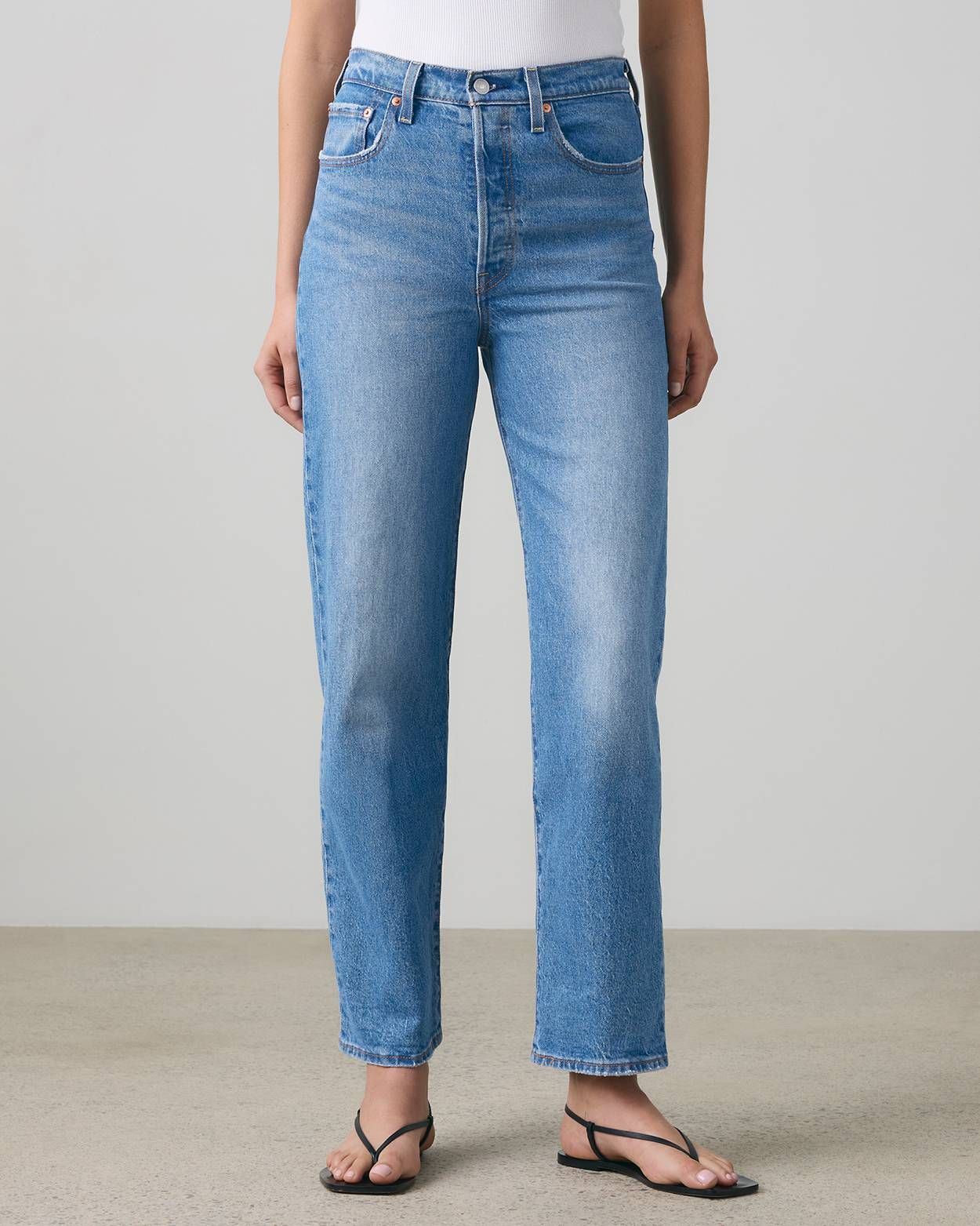Button-Fly Jeans with a Tank and Flat Sandals Button-Fly Jeans with a Tank and Flat Sandals — Boyfriend Jeans