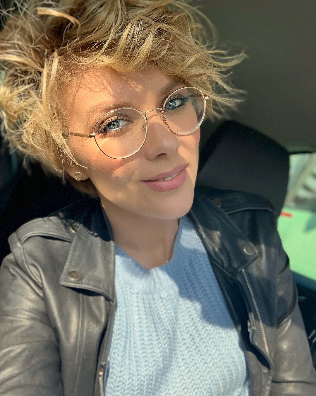 Messy Blonde Pixie — Short Haircuts with Glasses