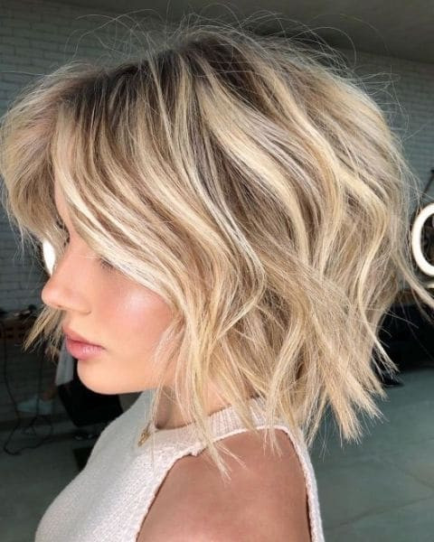 Chin To Collarbone Visual Idea — Hairstyles for Thinning Crown