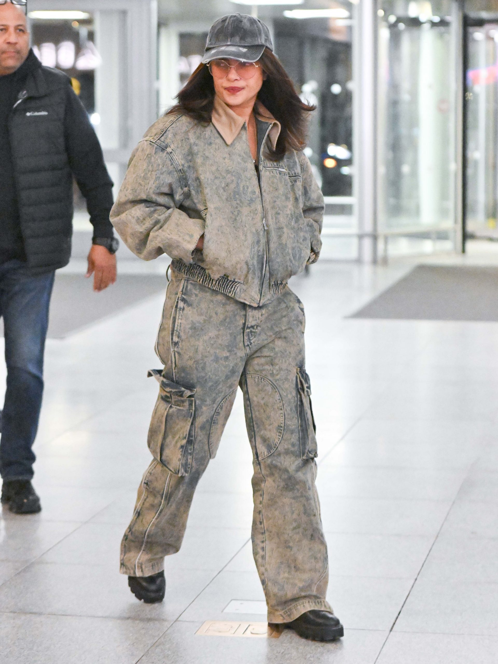 Acid Wash Denim Cargo Pants With Matching Jacket — Cargo Pants Outfits