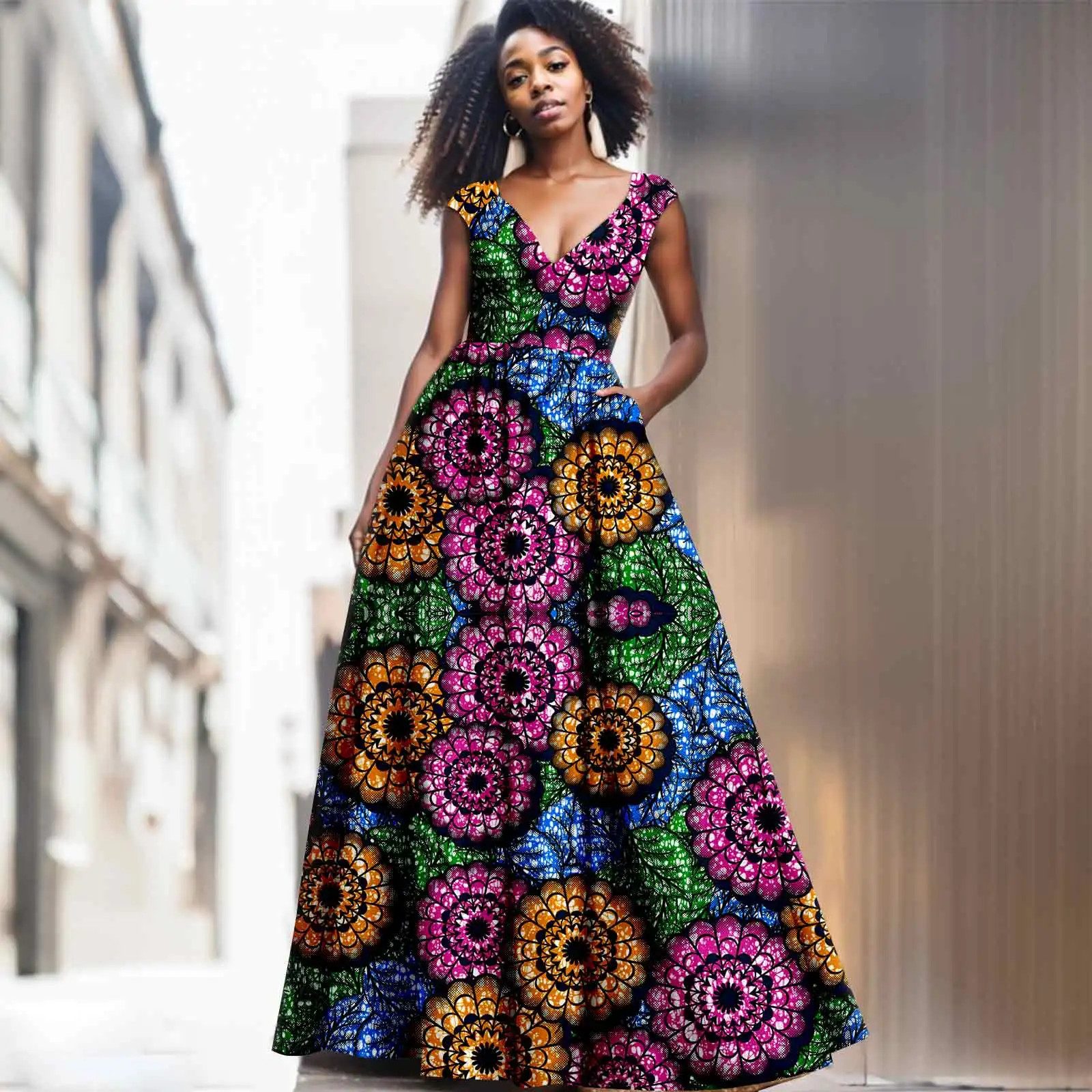 Multicolor Floral Dashiki Maxi Dress for Evening Events Multicolor Floral Dashiki Maxi Dress for Evening Events — Dashiki Outfits