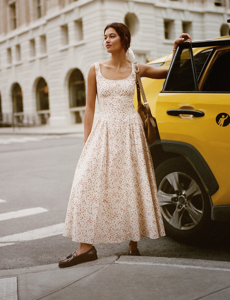 Daytime Charm: Abercrombie Floral Midi Dress — Abercrombie Outfits