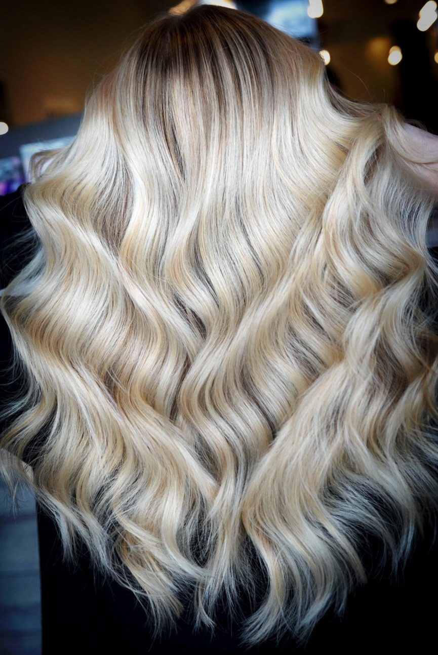 Mid-Back Soft Champagne Blonde With Root Shadow Mid-Back Soft Champagne Blonde With Root Shadow