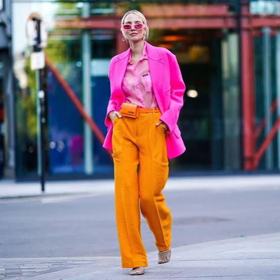 Hot Pink Blazer with Orange Trousers for Street Style Hot Pink Blazer with Orange Trousers for Street Style — Colorful Outfits