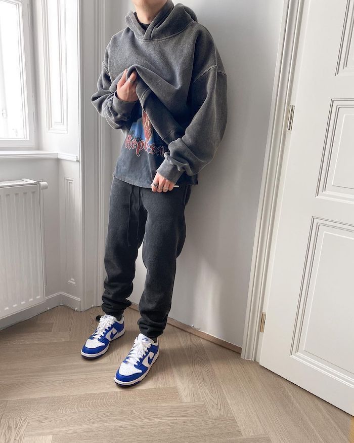 Blue and White Dunks with Layered Hoodie and Graphic Tee Blue and White Dunks with Layered Hoodie and Graphic Tee — Nike Dunk Outfits