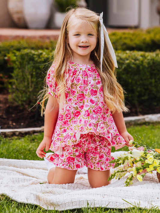 Pink Floral Top and Ruffled Shorts for Playdates Pink Floral Top and Ruffled Shorts for Playdates — Toddler Girl Outfits