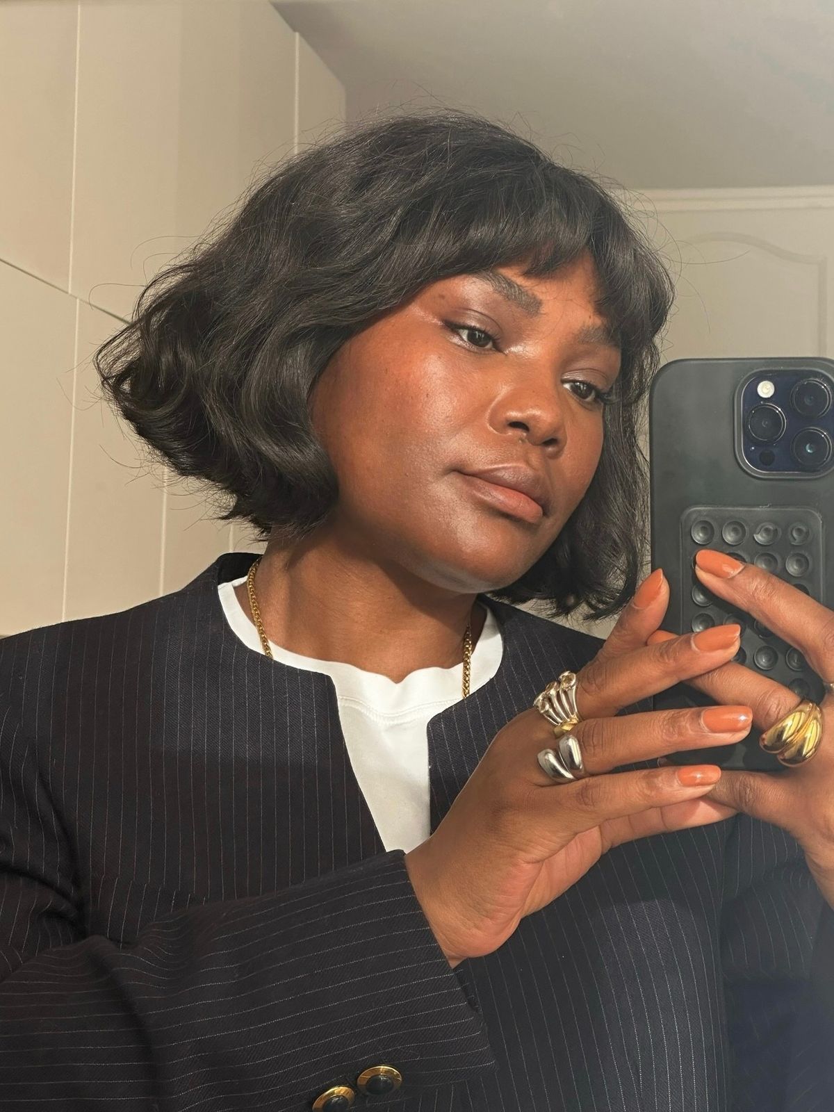 Black Wavy Bob With Short Bangs