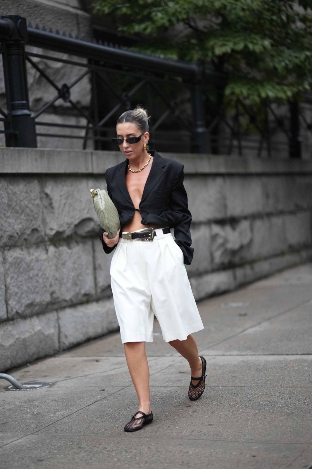 Black Mesh Flats with Oversized Blazer and White Shorts Black Mesh Flats with Oversized Blazer and White Shorts — Mesh Ballet Flats Outfits